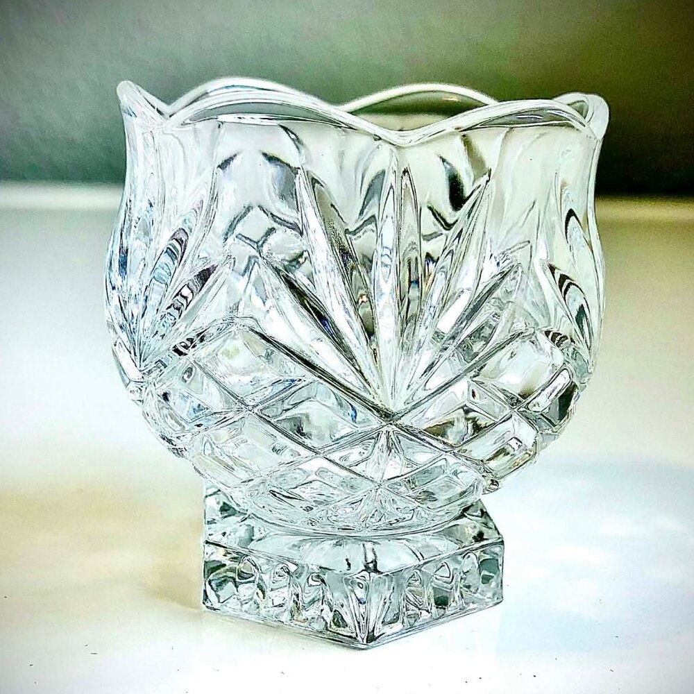 NWT CRYSTAL CLEAR IND Carolyn Crisscross Fan Cut Crystal Votive Candle Holder 3"